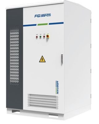 Bon prix IP54 Système de stockage d'énergie commercial et industriel Refroidissement par liquide Haute sécurité en ligne